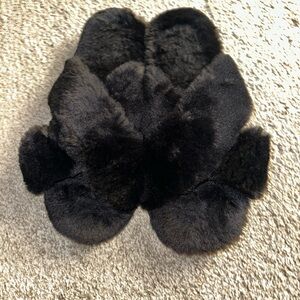 Black criss cross fuzzy slippers